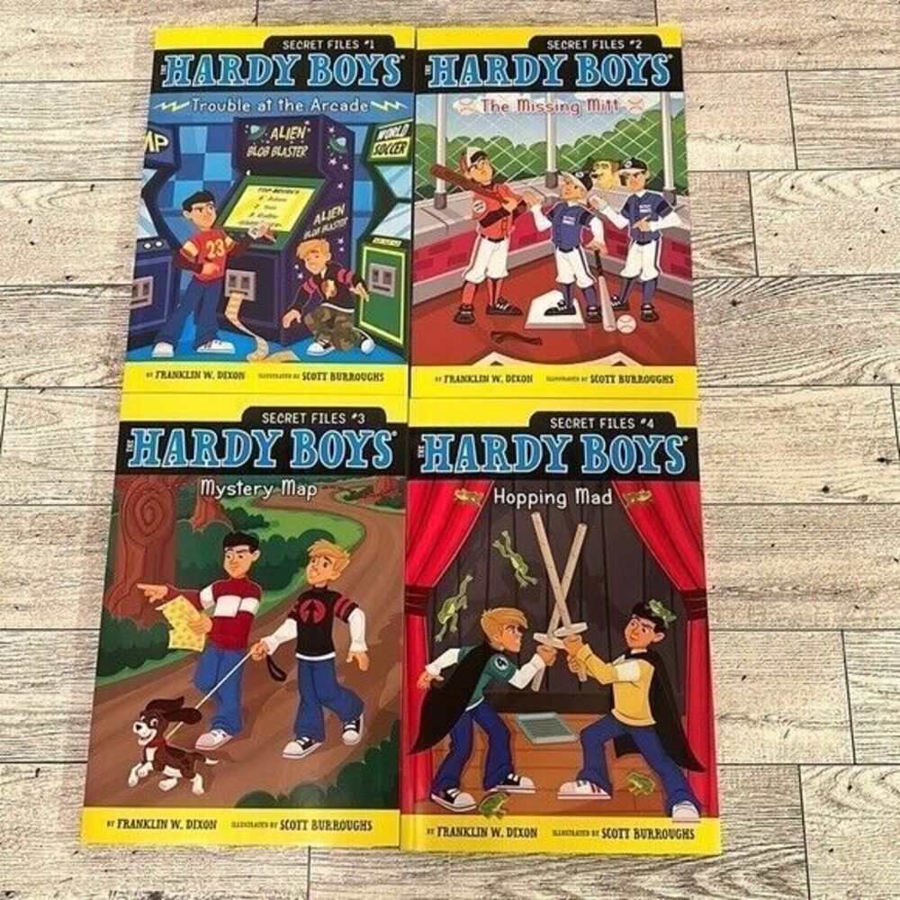 New The Hardy‎ Boys Secret Files Set Of 4 #1-#4 Young Kids Books Mysteries Cases